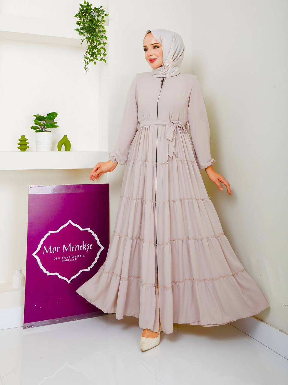 Bej 5 Kat Büzgülü Mevlana Model Ferace - Mısır Medine İpeği - ön görünüm