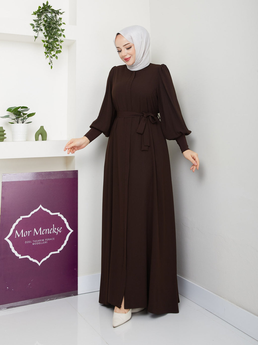 Kahverengi Yasmin Model Ferace - Safir Medine İpeği - farklı açıdan görünüm