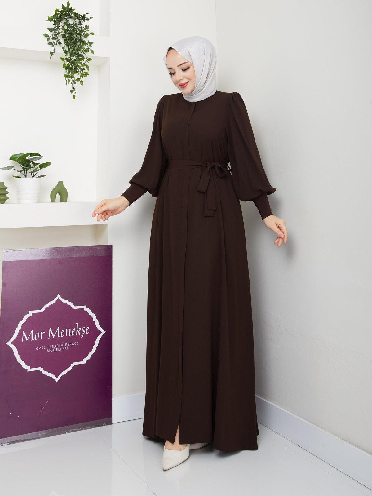 Kahverengi Yasmin Model Ferace - Safir Medine İpeği - farklı açıdan görünüm