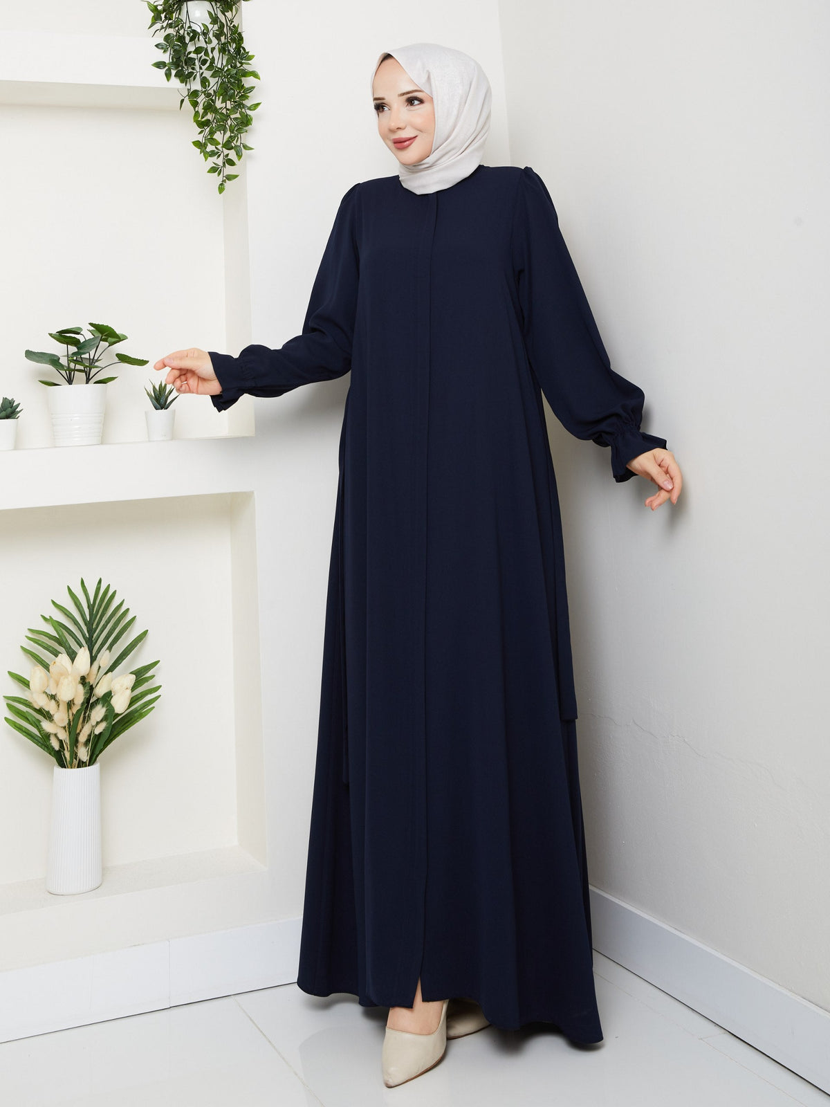 Lacivert Papatya Model Ferace - Safir Medine İpeği - ön görünüm