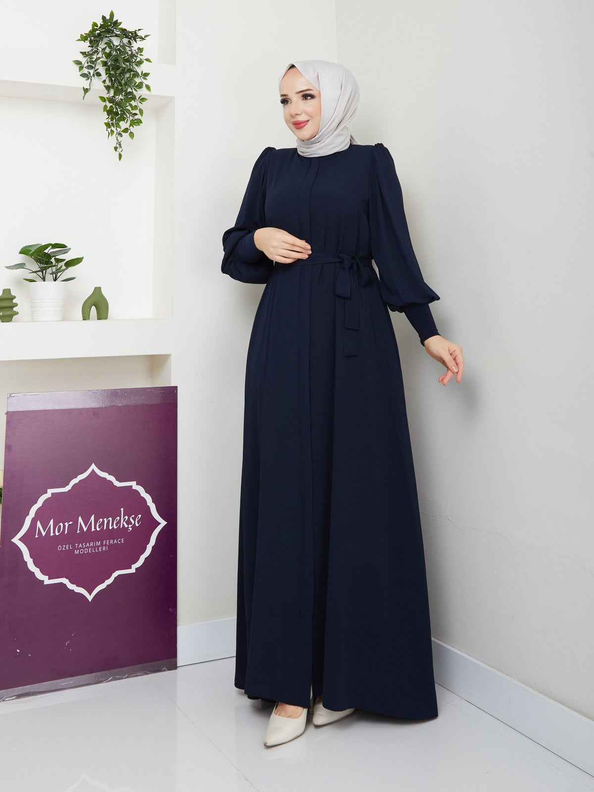 Lacivert Yasmin Model Ferace - Safir Medine İpeği - kumaş detayı